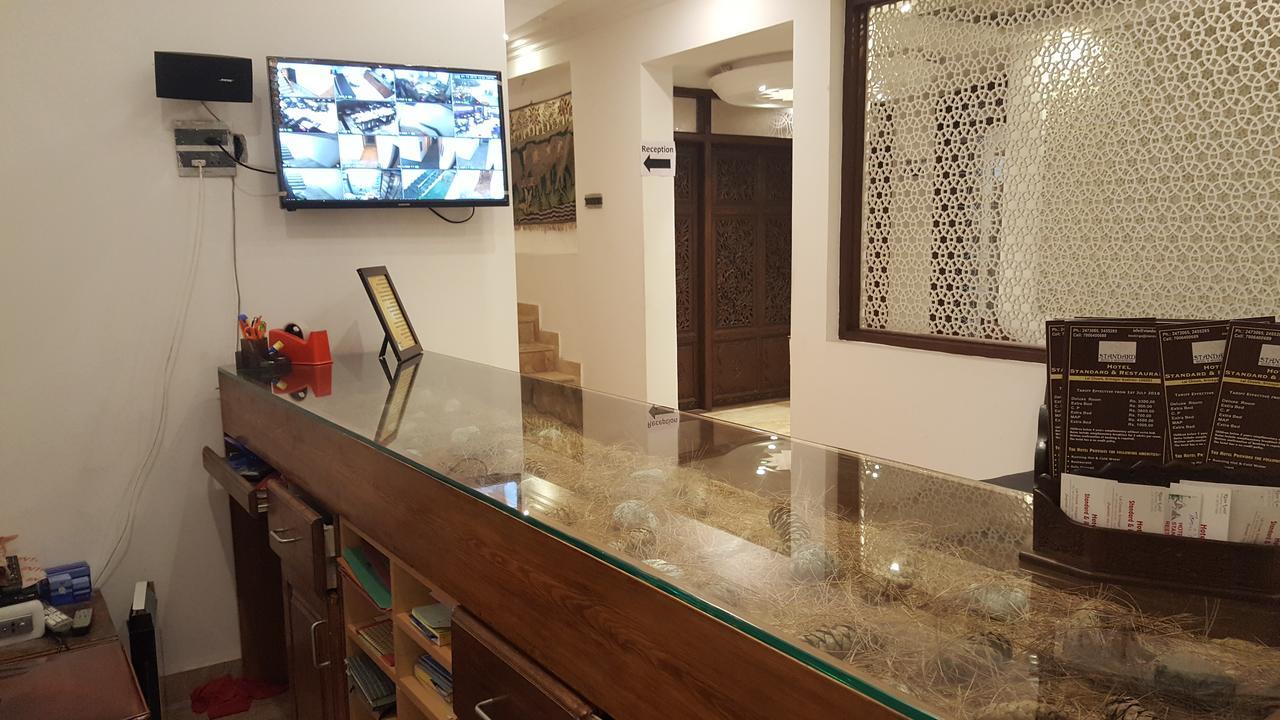 Standard Hotel And Resturant Srīnagar Extérieur photo