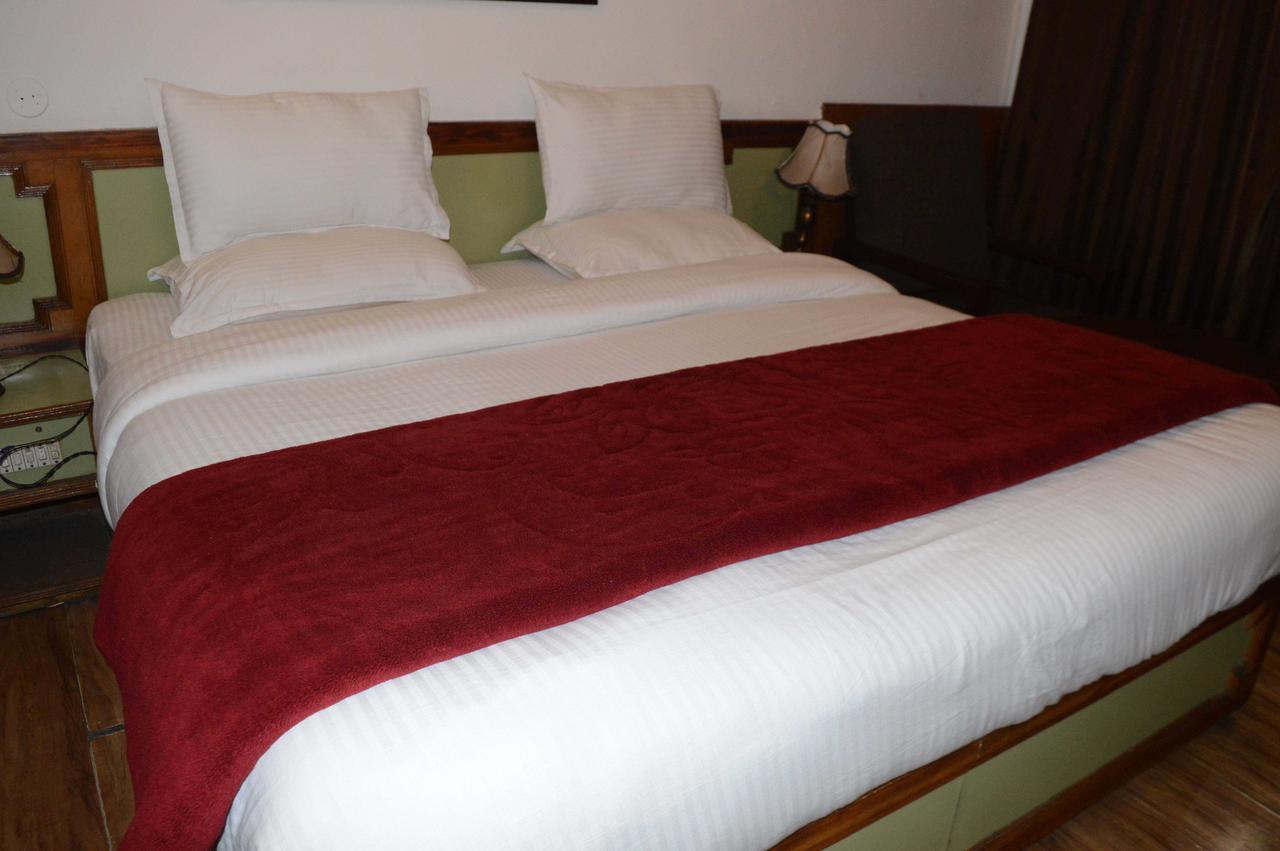 Standard Hotel And Resturant Srīnagar Extérieur photo